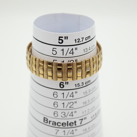 Caravelle by Bulova Gold Tone Watch 25mm White Date Expansion Band w New Battery - Picture 4 of 15